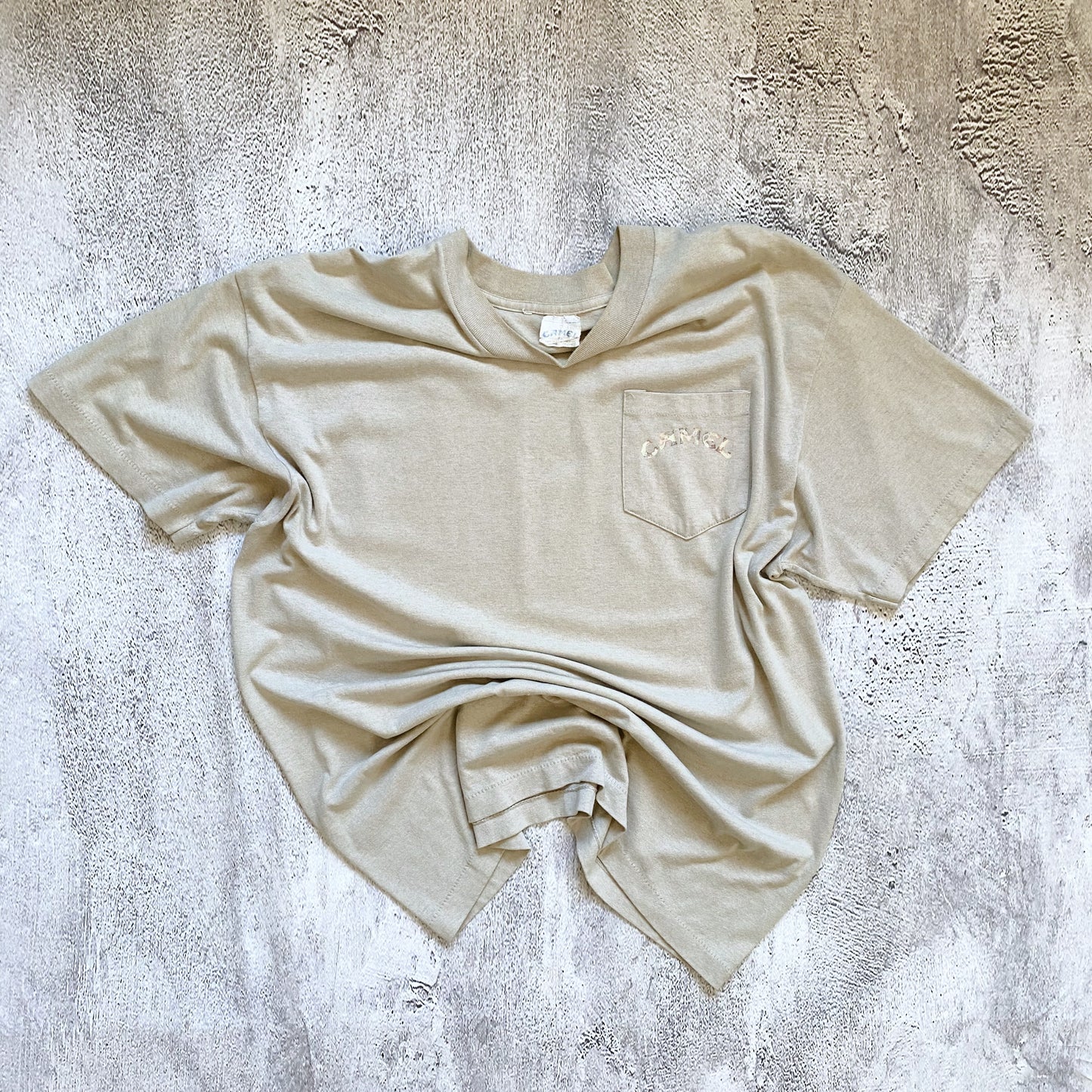 VINTAGE SINGLE STITCH CAMEL POCKET TEE-1990'S SIZE XL