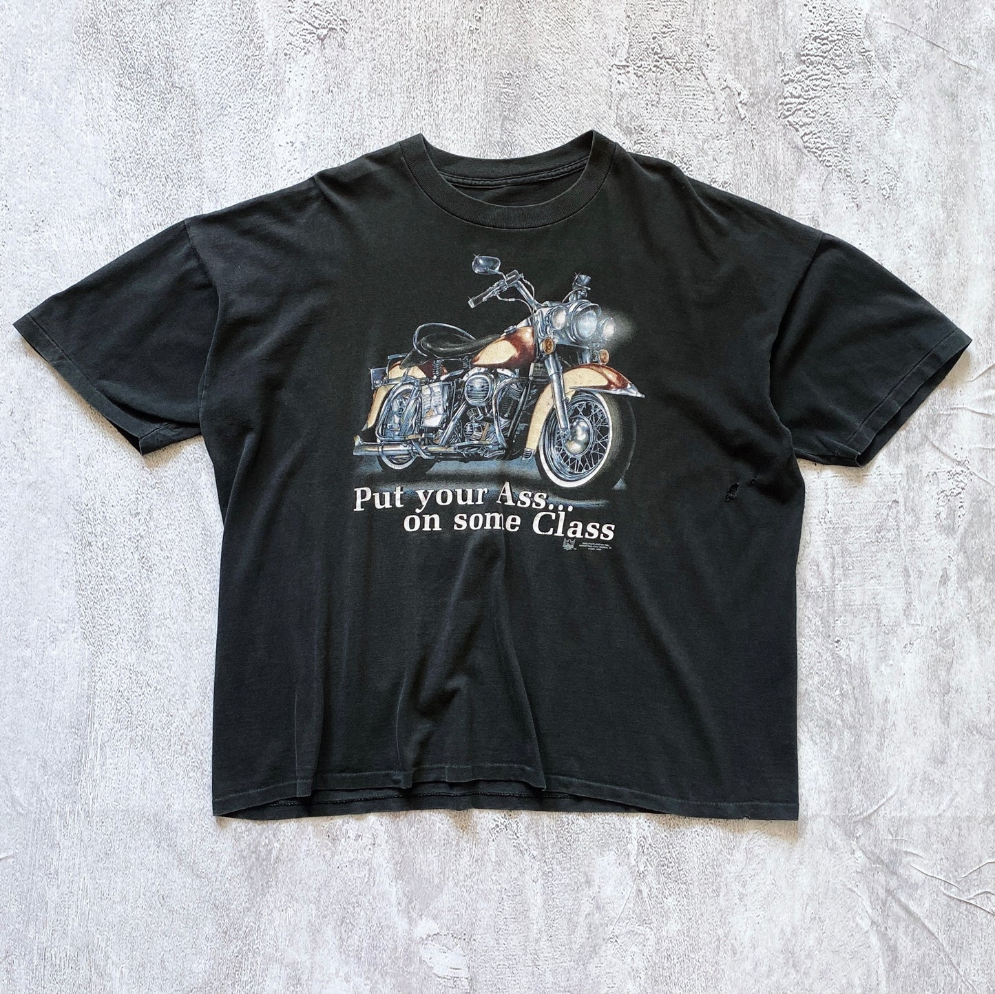 VINTAGE SINGLES STITCH 3D EMBLEM ''PUT YOUR ASS ON SOME CLASS'' TEE-1990S SIZE XXL