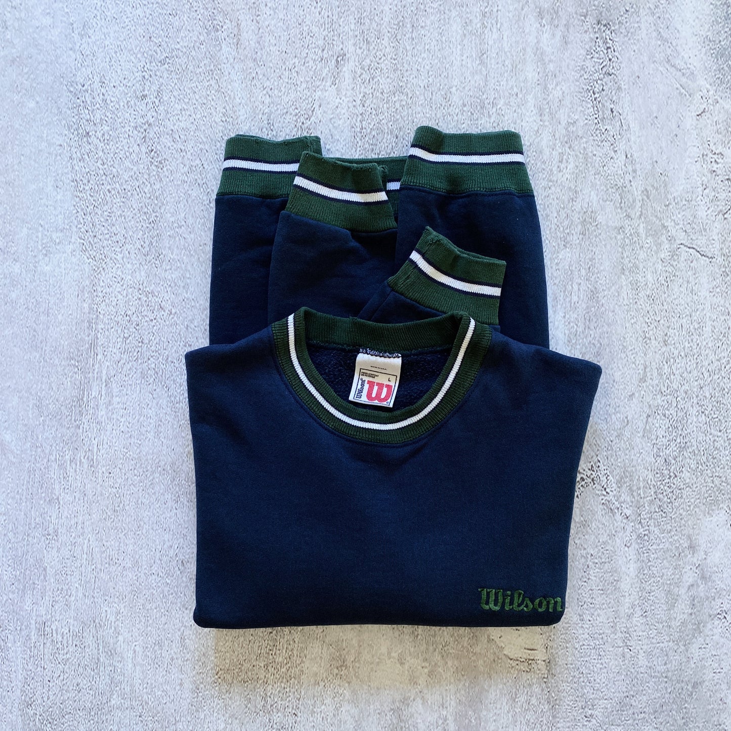 VINTAGE BLUE WILSON SWEATSHIRT- 1990'S SIZE L