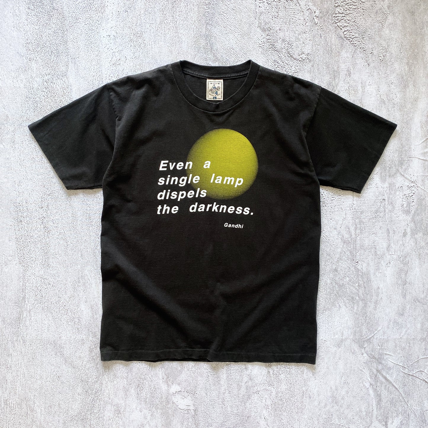 VINTAGE SINGLE STICH GHANDI QUOTE TEE- 1990'S SIZE L