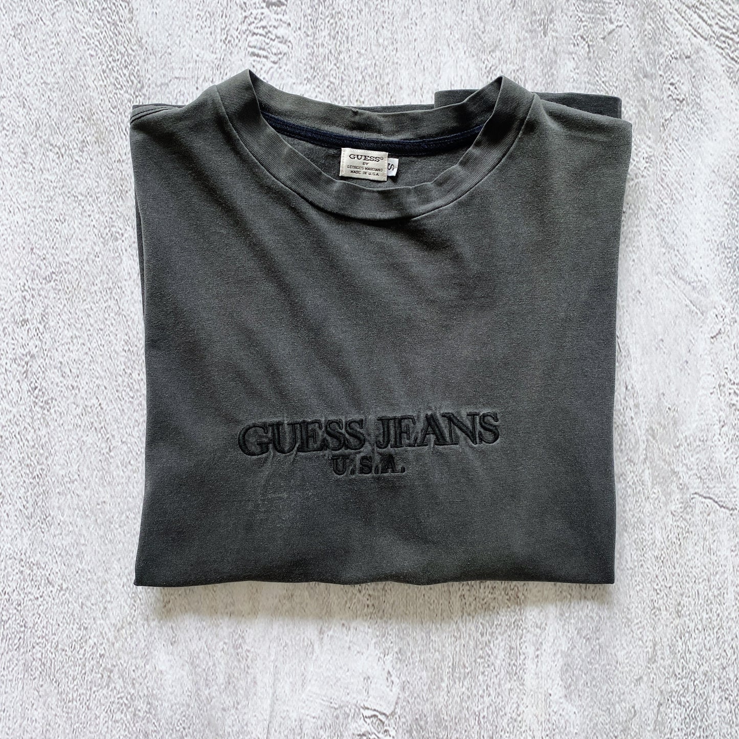 VINTAGE FADED BLACK GUESS JEANS TEE-1990'S SIZE XL